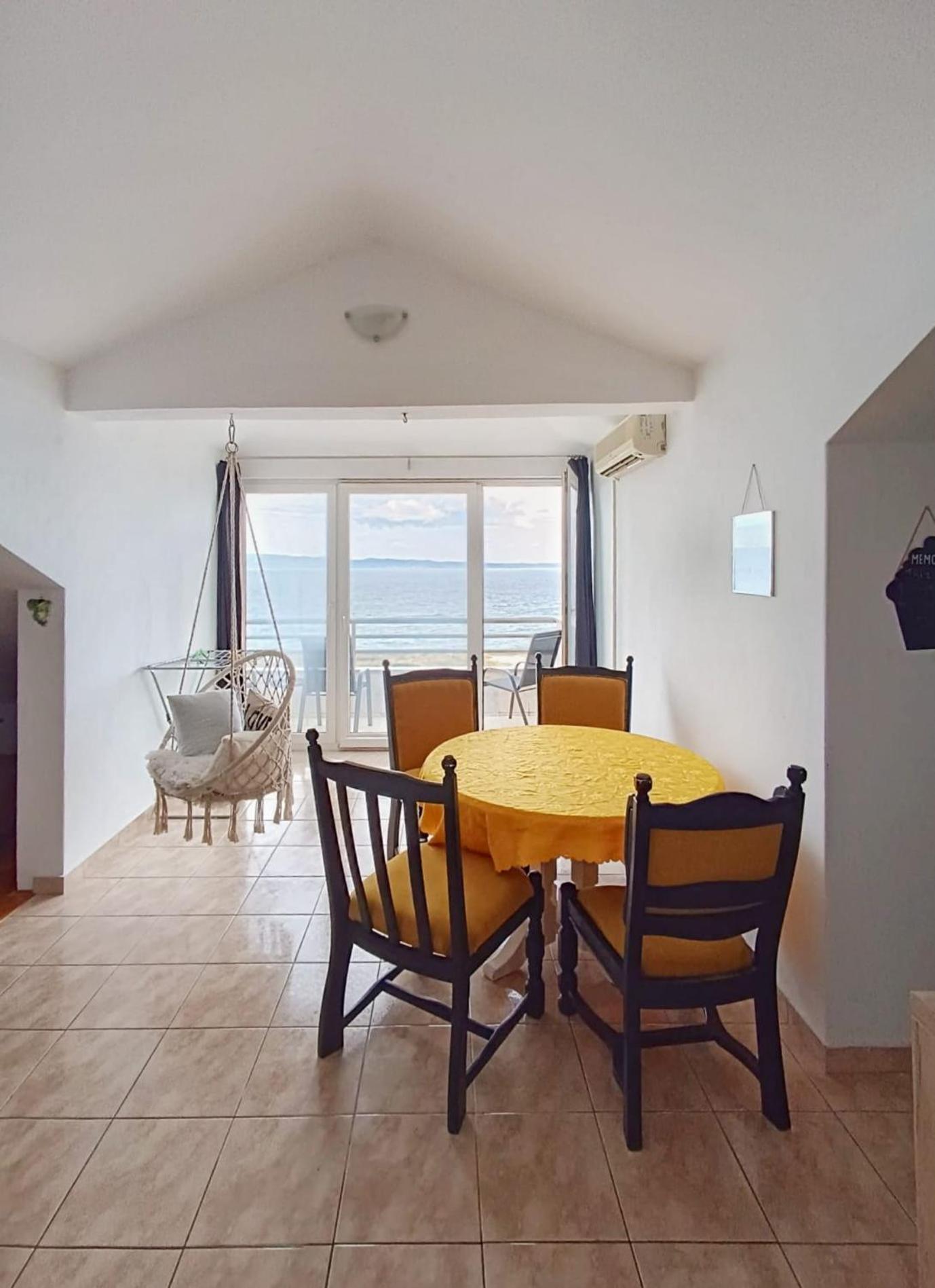 Apartment Lo - With Swimming Pool Split Eksteriør bilde