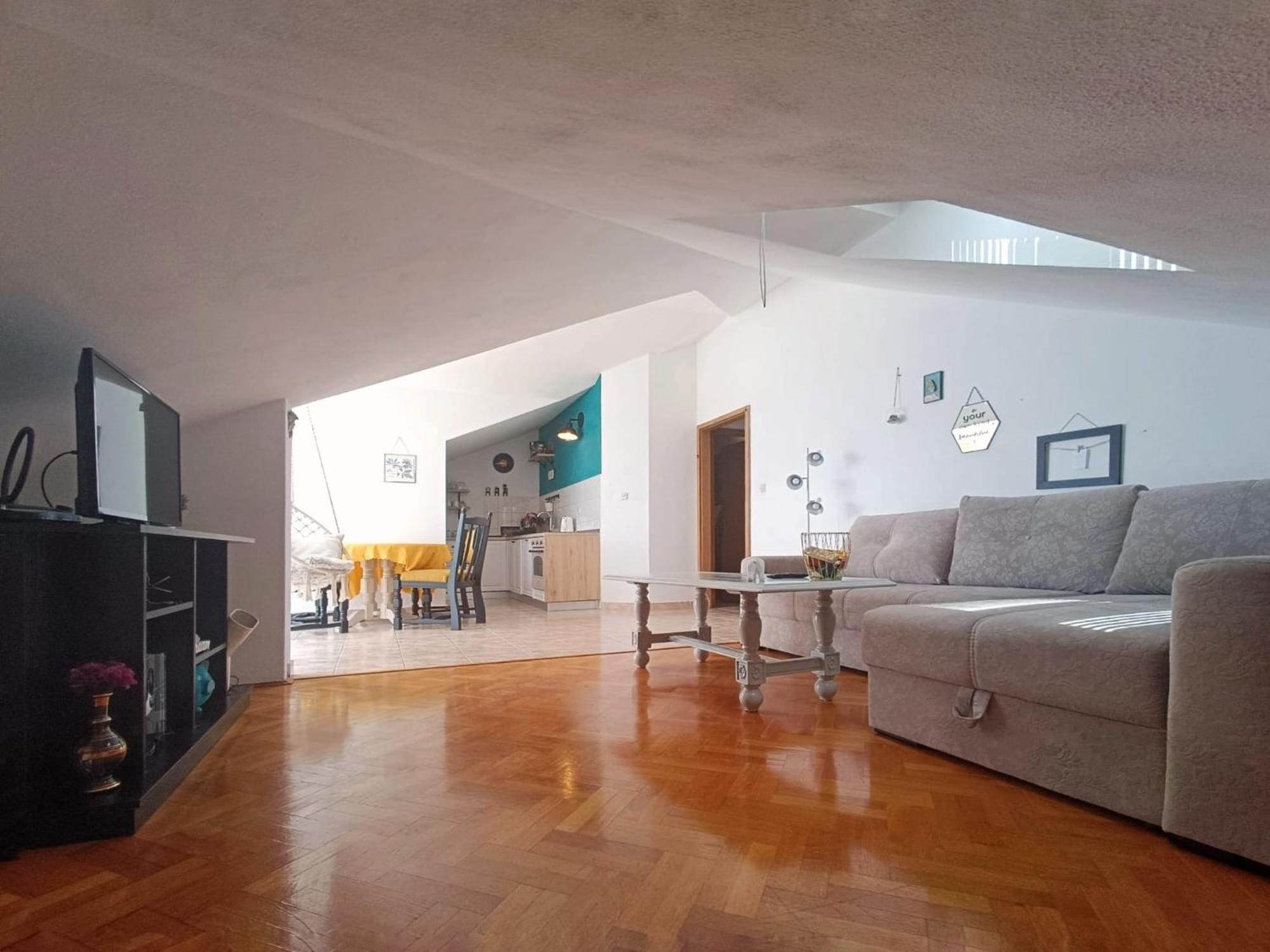 Apartment Lo - With Swimming Pool Split Eksteriør bilde